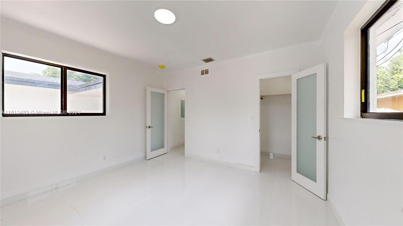 For Sale: $779,000 (3 beds, 2 baths, 1982 Square Feet)