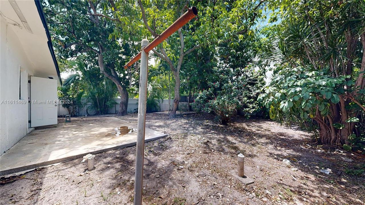 En Venta: $779,000 (3 camas, 2 baños, 1982 Pies cuadrados)