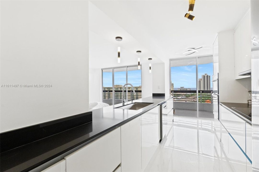 For Sale: $769,000 (2 beds, 2 baths, 1365 Square Feet)