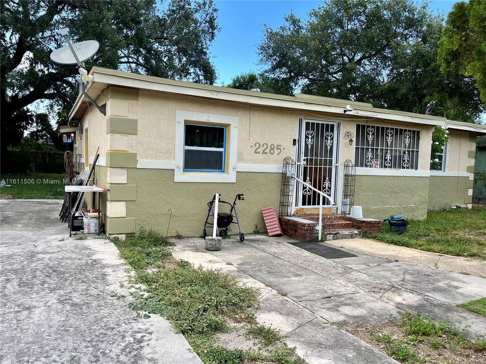 Recently Sold: $389,000 (3 beds, 1 baths, 1184 Square Feet)