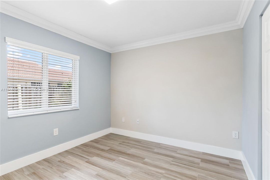 Active With Contract: $3,200 (3 beds, 2 baths, 1261 Square Feet)