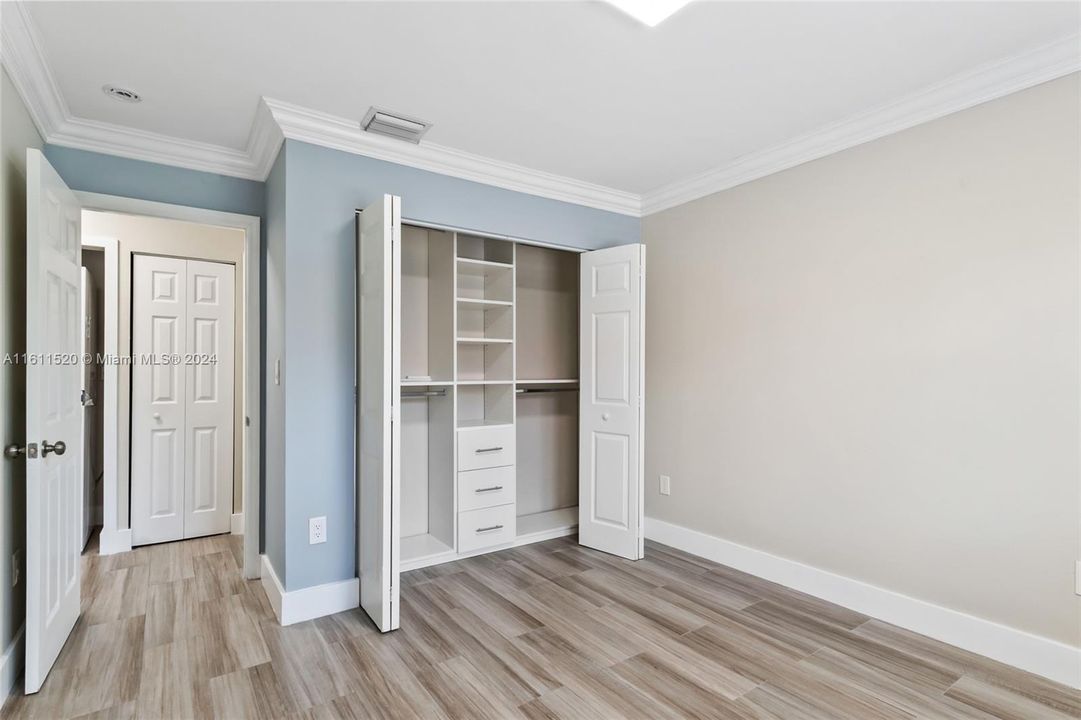 Active With Contract: $3,200 (3 beds, 2 baths, 1261 Square Feet)