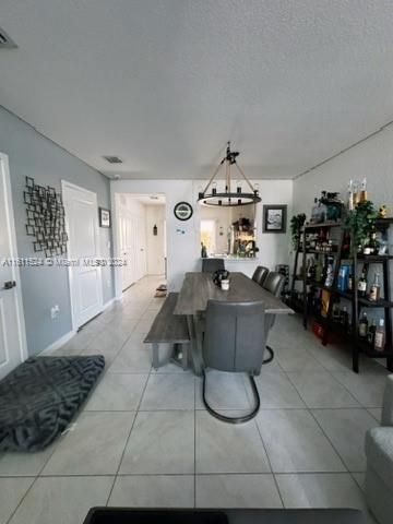 For Rent: $2,500 (2 beds, 2 baths, 1208 Square Feet)