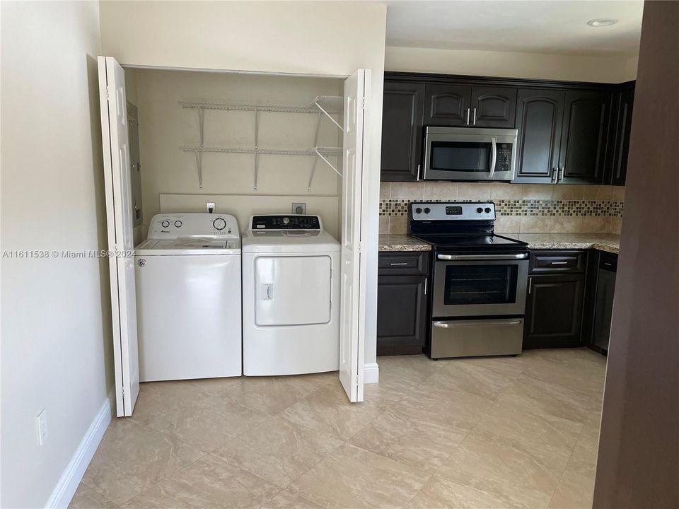 For Rent: $3,250 (3 beds, 2 baths, 1550 Square Feet)