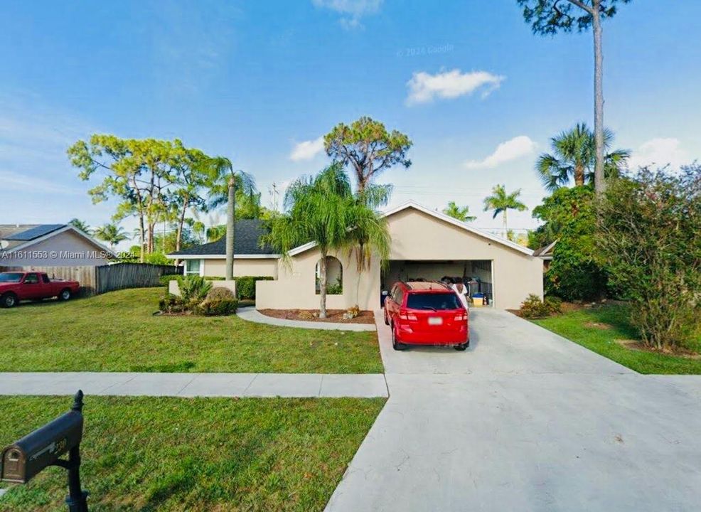 For Sale: $560,000 (3 beds, 2 baths, 1751 Square Feet)