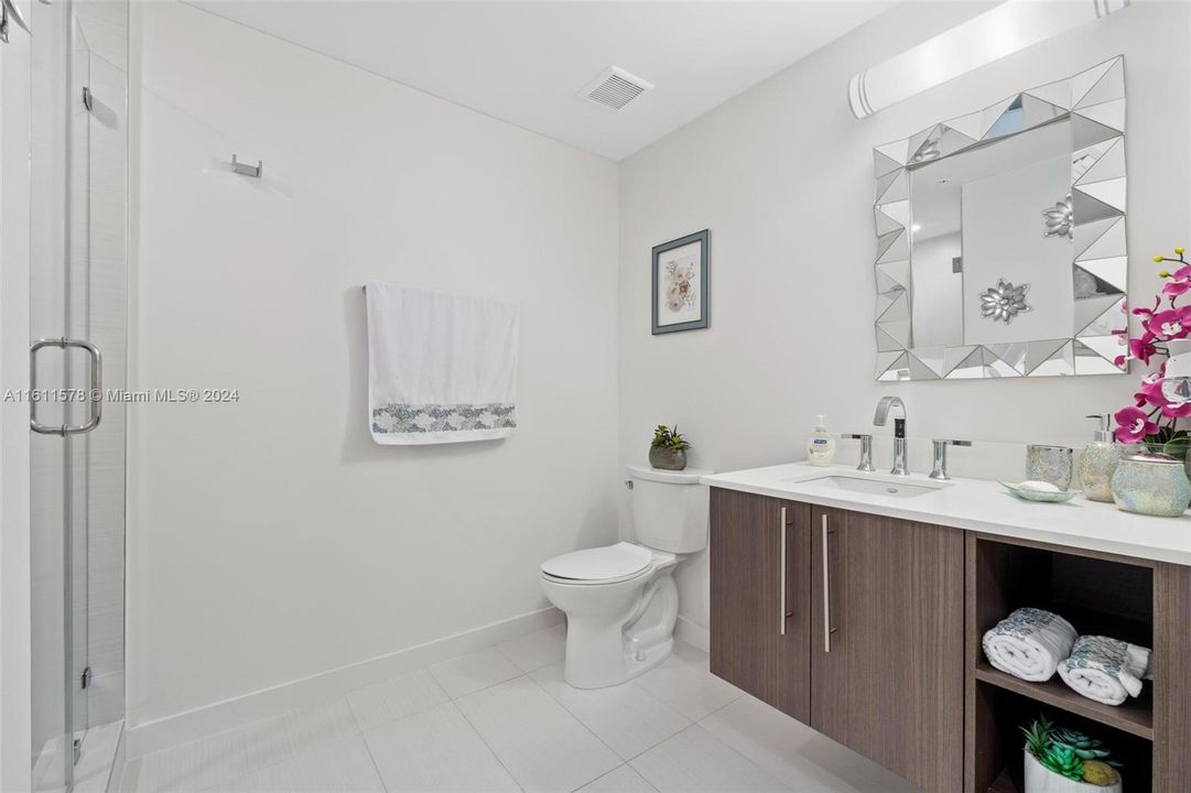 Recently Sold: $485,000 (2 beds, 2 baths, 1244 Square Feet)