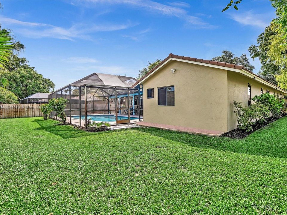 For Sale: $769,000 (4 beds, 2 baths, 2336 Square Feet)