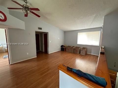 For Rent: $2,600 (2 beds, 2 baths, 857 Square Feet)