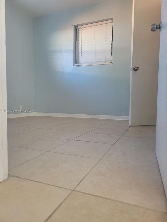 For Rent: $2,200 (2 beds, 1 baths, 1500 Square Feet)