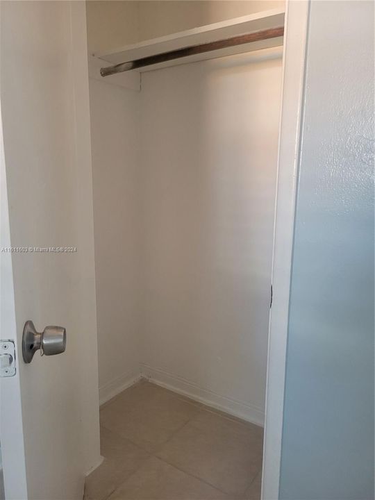 For Rent: $2,200 (2 beds, 1 baths, 1500 Square Feet)