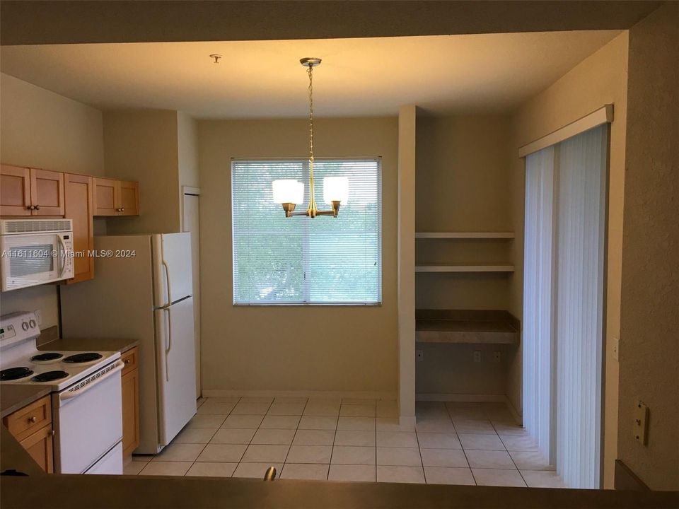 For Rent: $2,300 (2 beds, 2 baths, 1403 Square Feet)