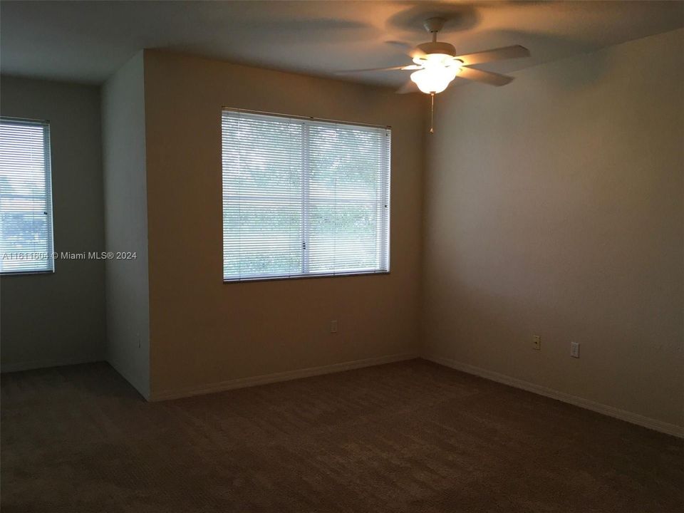 For Rent: $2,300 (2 beds, 2 baths, 1403 Square Feet)