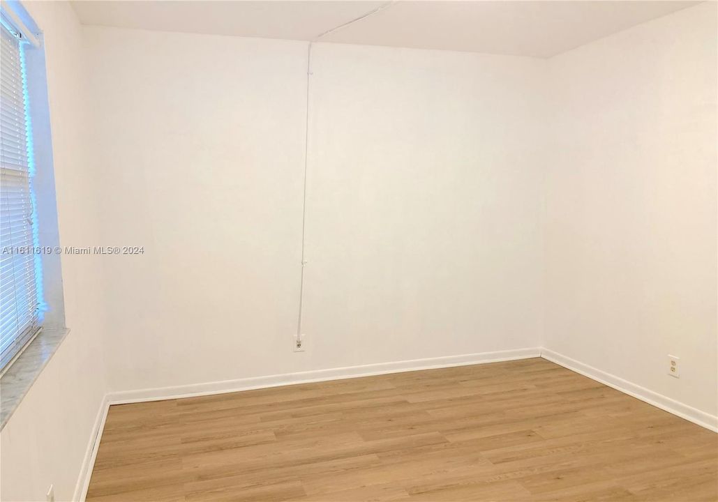 Active With Contract: $195,000 (2 beds, 2 baths, 1002 Square Feet)