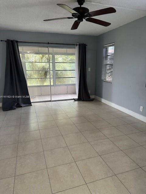 For Rent: $1,900 (1 beds, 2 baths, 1000 Square Feet)