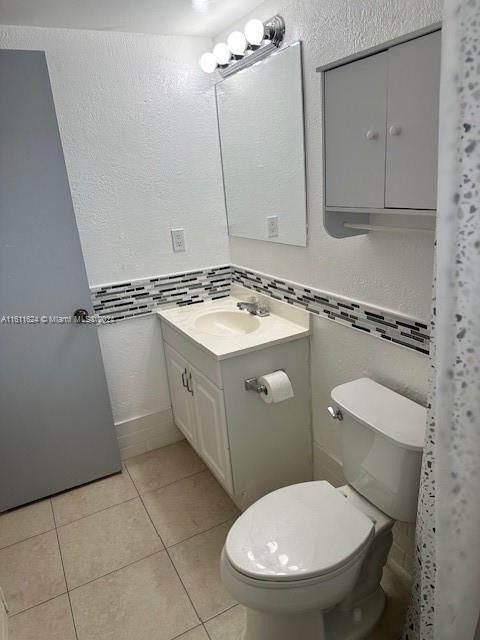 For Rent: $1,900 (1 beds, 2 baths, 1000 Square Feet)