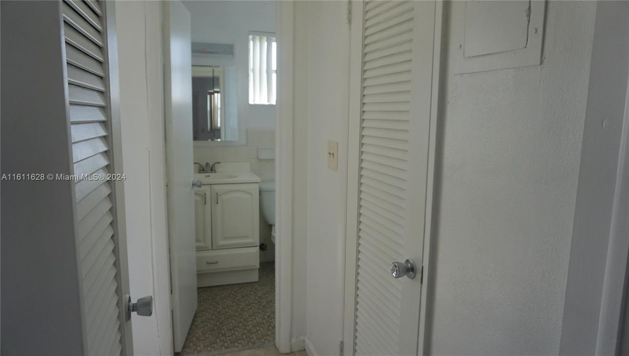 For Rent: $1,650 (1 beds, 1 baths, 562 Square Feet)