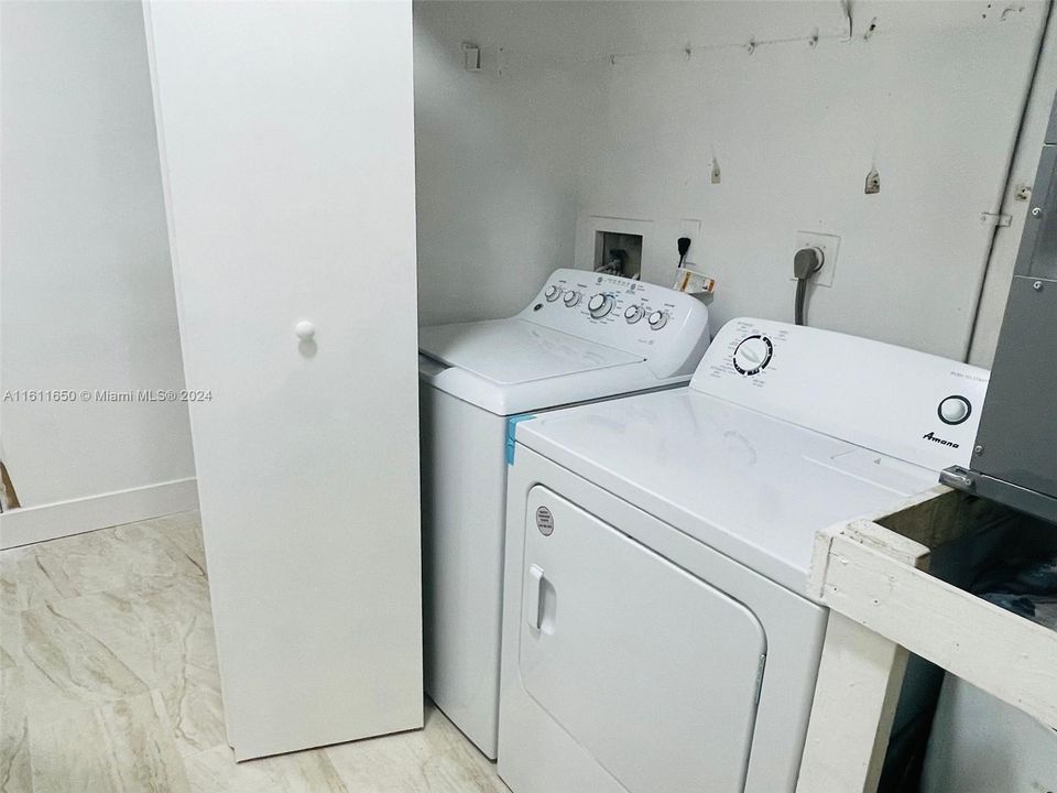 For Rent: $3,100 (3 beds, 2 baths, 1197 Square Feet)