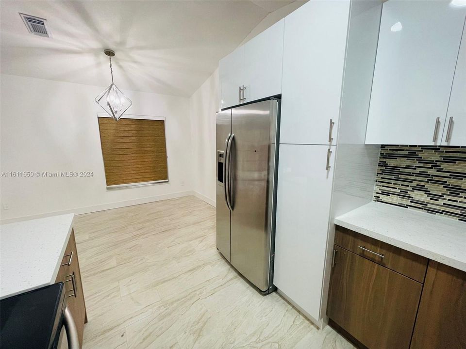 For Rent: $3,100 (3 beds, 2 baths, 1197 Square Feet)