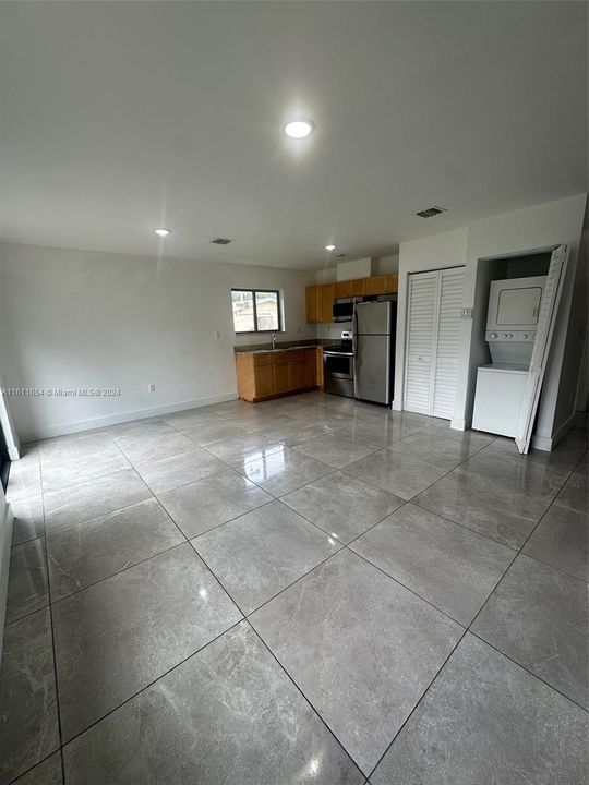 For Rent: $2,950 (3 beds, 2 baths, 1100 Square Feet)