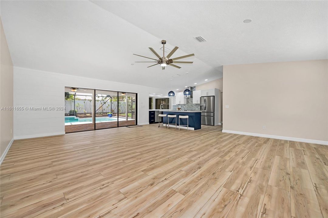 Recently Sold: $685,000 (3 beds, 2 baths, 1587 Square Feet)