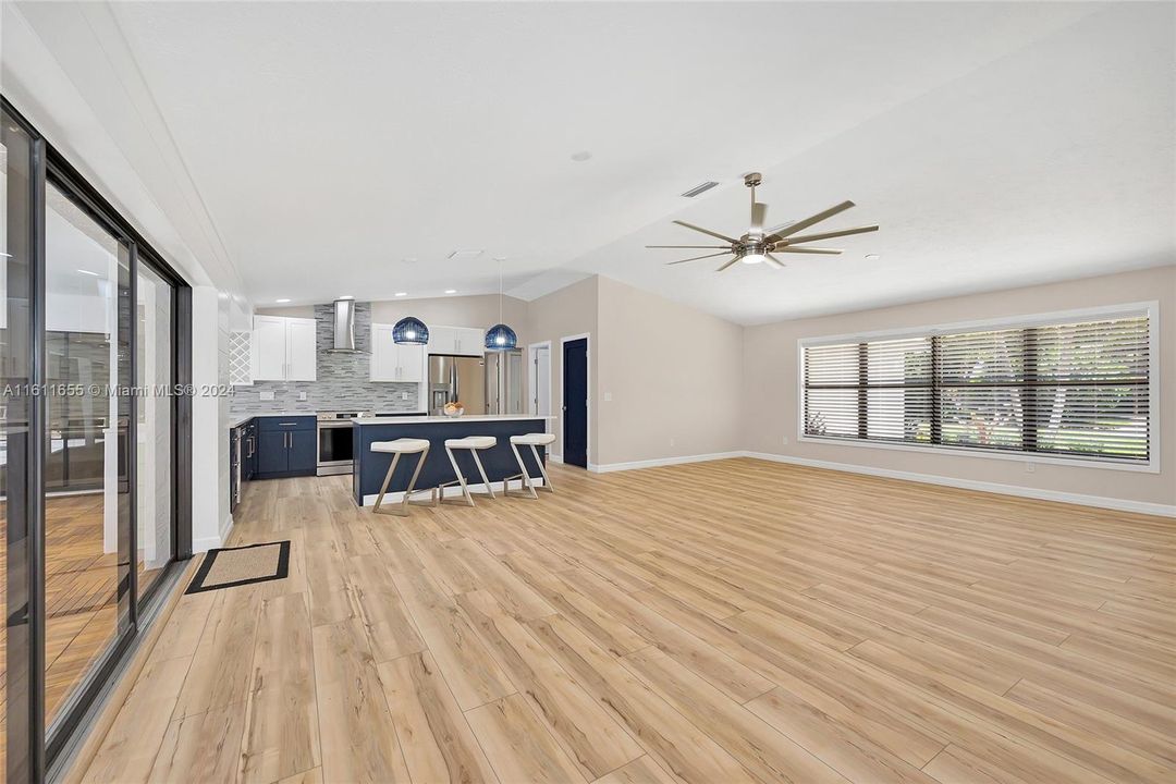 Recently Sold: $685,000 (3 beds, 2 baths, 1587 Square Feet)