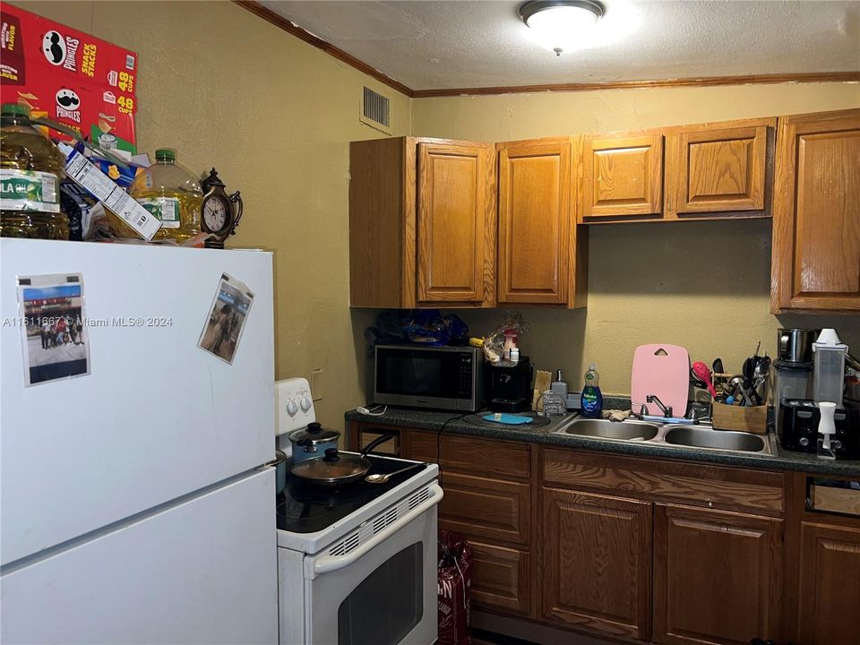 For Sale: $143,000 (3 beds, 1 baths, 0 Square Feet)