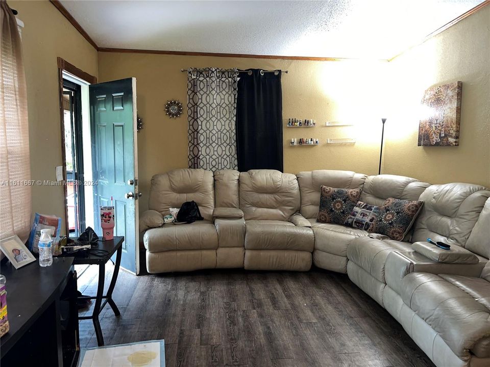 For Sale: $143,000 (3 beds, 1 baths, 0 Square Feet)