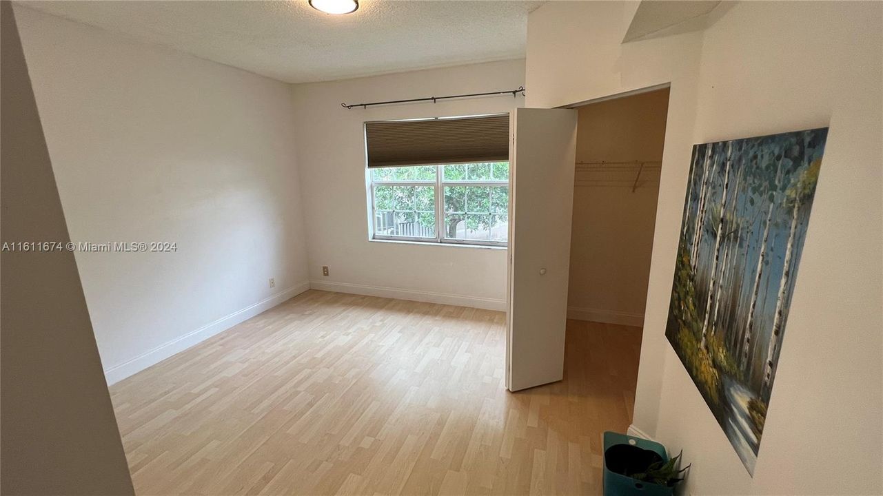 For Rent: $2,750 (2 beds, 1 baths, 1029 Square Feet)