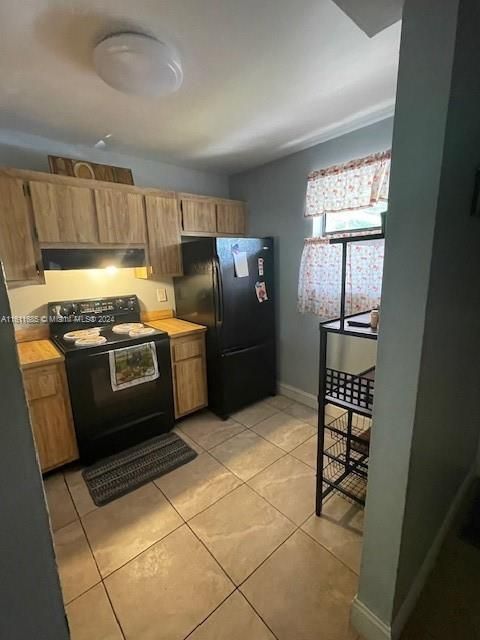 For Sale: $285,900 (2 beds, 2 baths, 800 Square Feet)