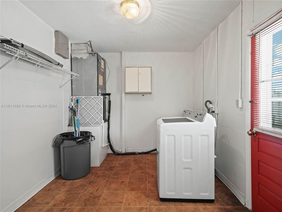 For Sale: $270,000 (3 beds, 3 baths, 0 Square Feet)