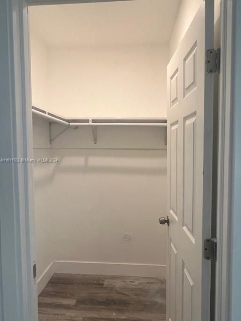 Walk in closet