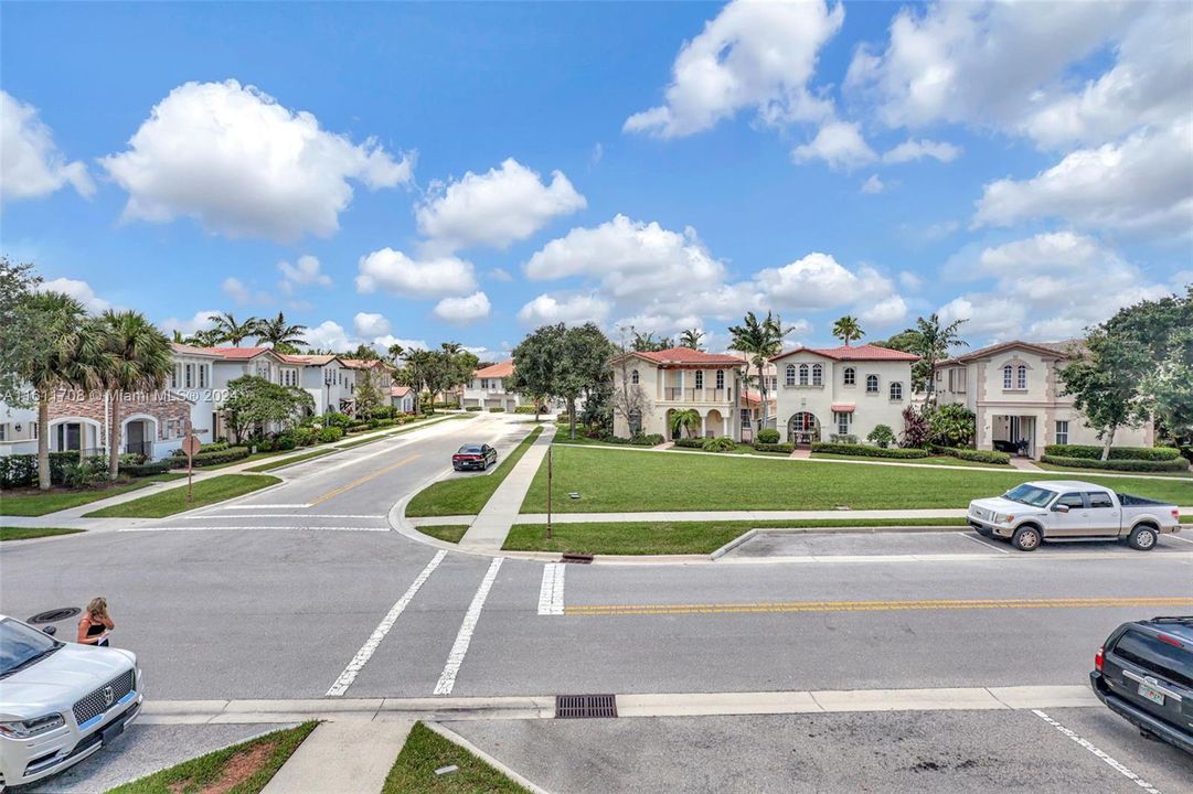 For Sale: $759,000 (3 beds, 3 baths, 2235 Square Feet)