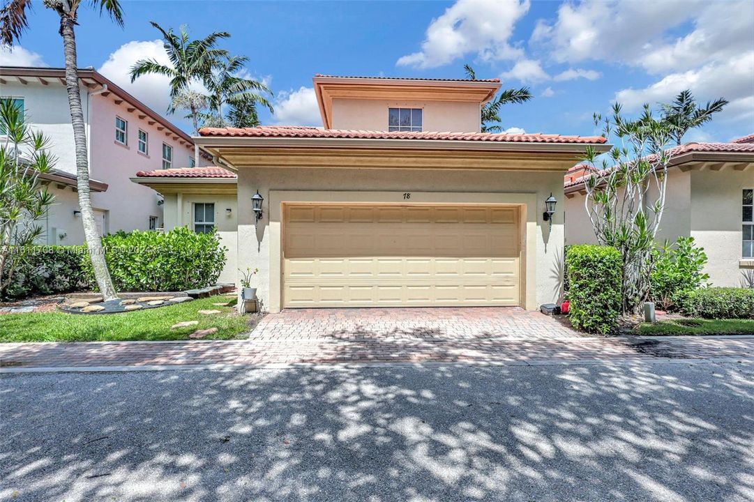 For Sale: $759,000 (3 beds, 3 baths, 2235 Square Feet)