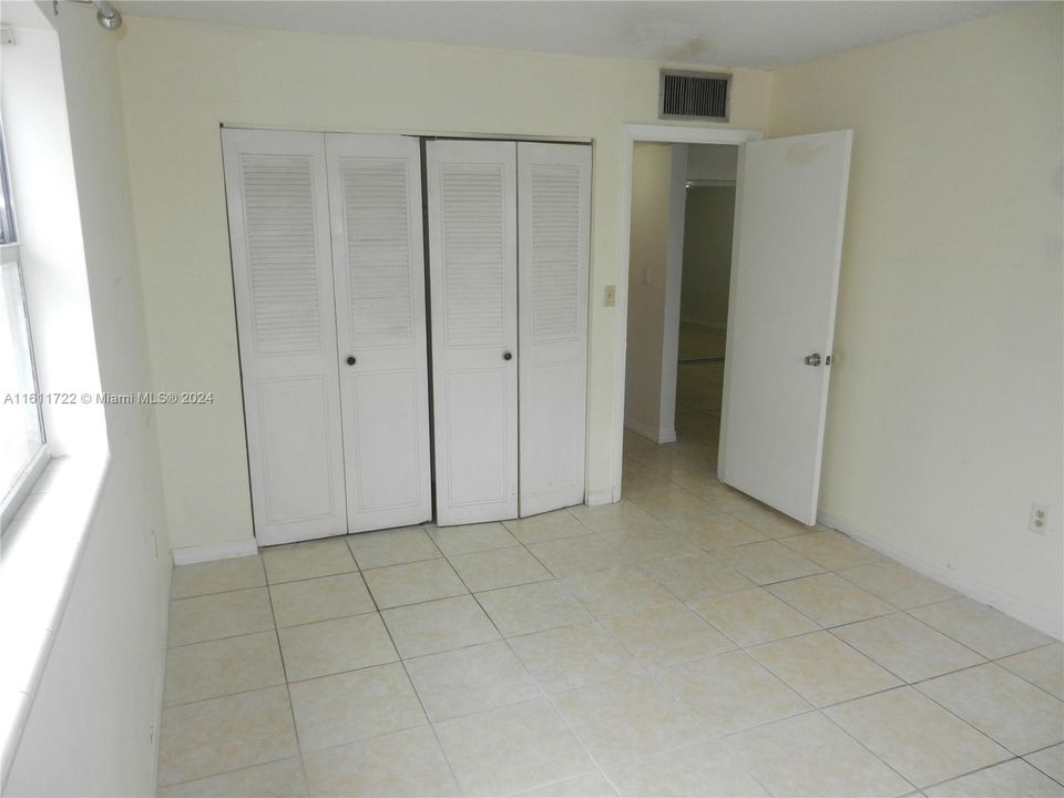 For Rent: $2,000 (1 beds, 1 baths, 670 Square Feet)