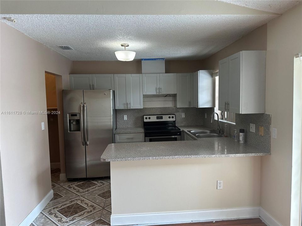 For Rent: $3,900 (4 beds, 2 baths, 0 Square Feet)