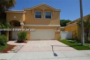 For Rent: $4,500 (4 beds, 3 baths, 2740 Square Feet)