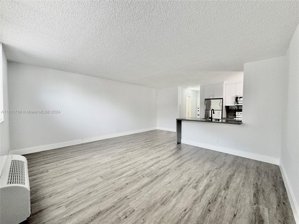 For Rent: $1,550 (1 beds, 1 baths, 475 Square Feet)