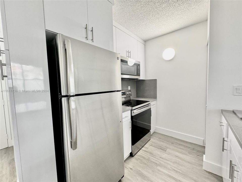 For Rent: $1,550 (1 beds, 1 baths, 475 Square Feet)