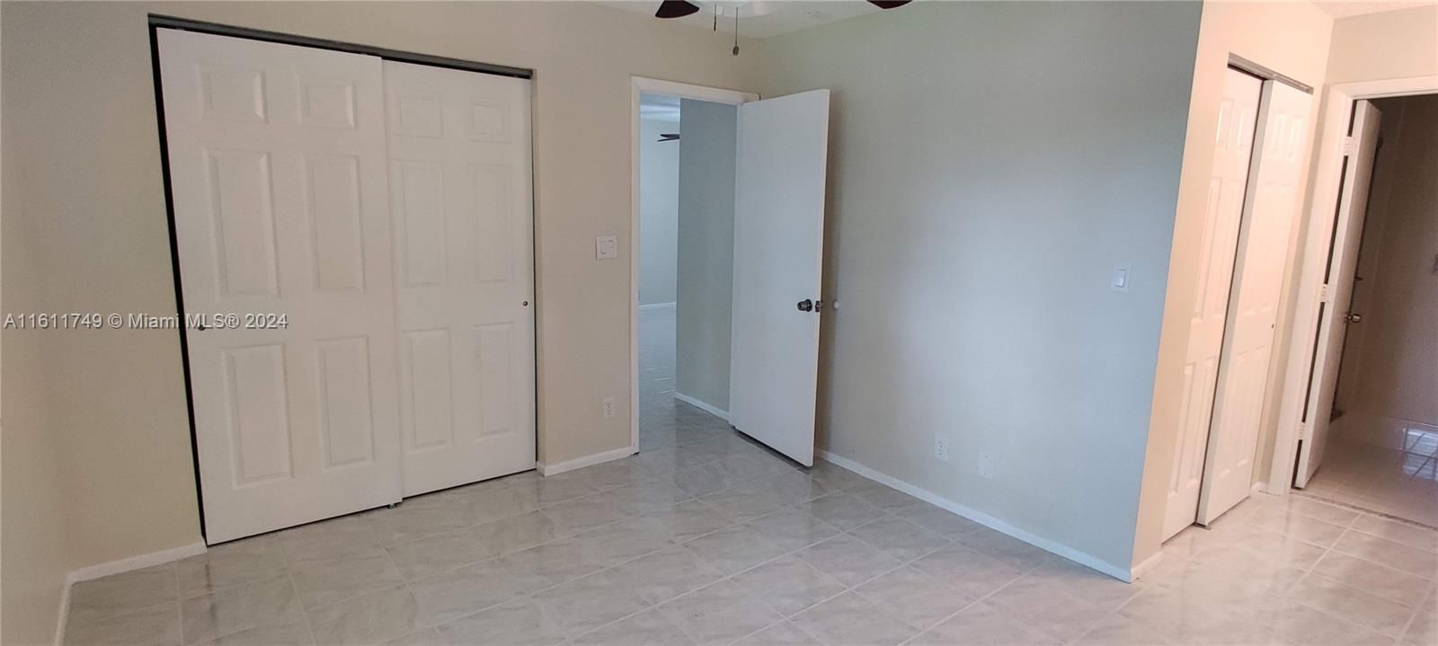 For Sale: $249,900 (2 beds, 2 baths, 840 Square Feet)