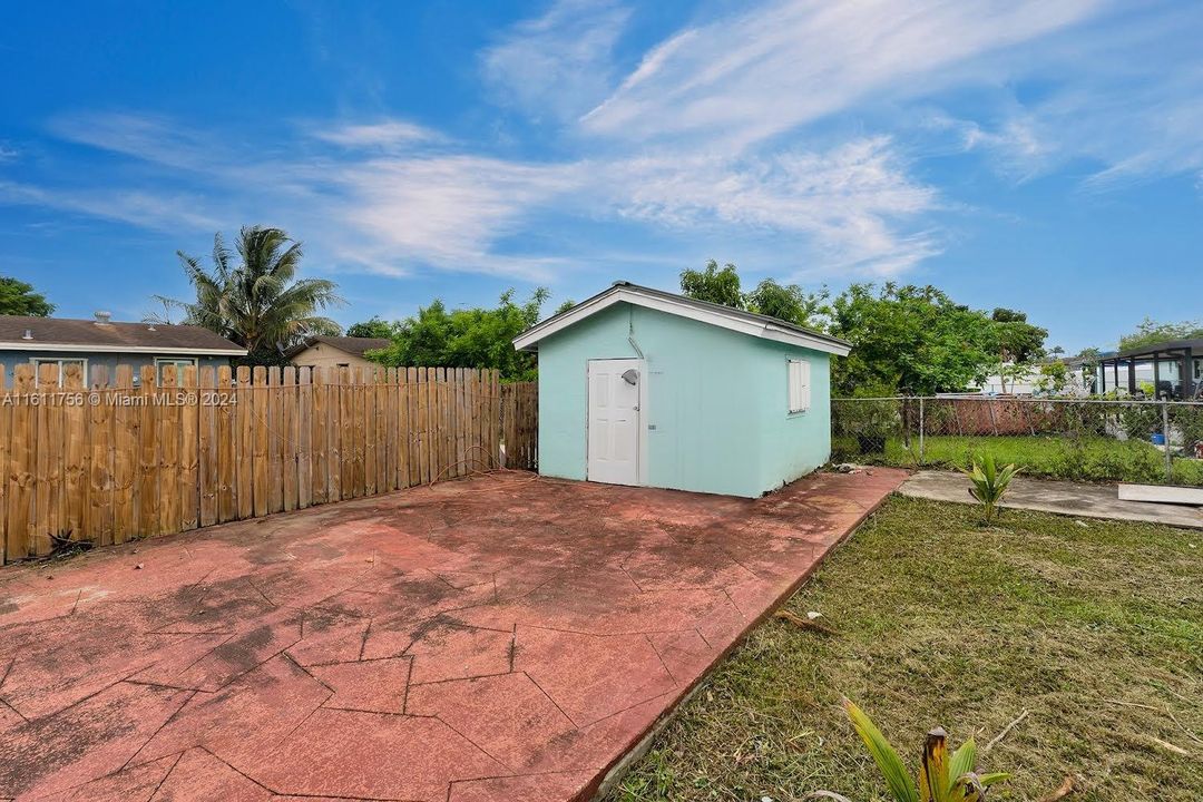 For Sale: $575,000 (4 beds, 2 baths, 2248 Square Feet)