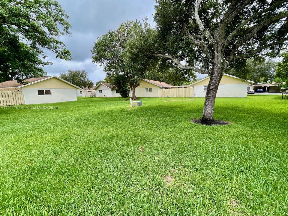 For Sale: $375,000 (3 beds, 2 baths, 1317 Square Feet)