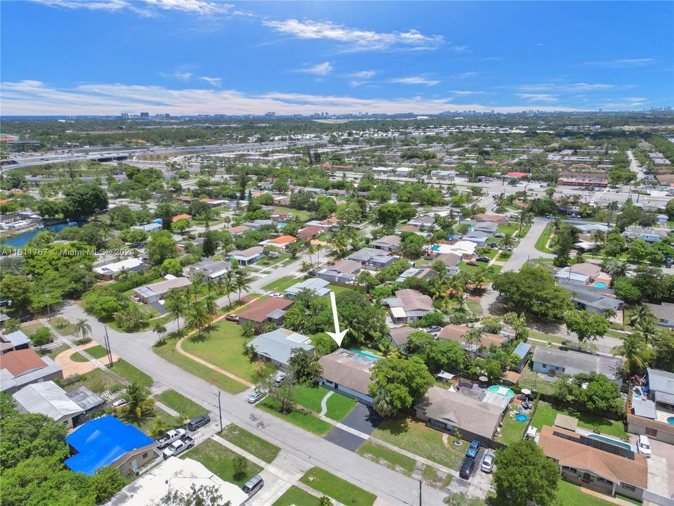 For Sale: $595,000 (4 beds, 3 baths, 1935 Square Feet)