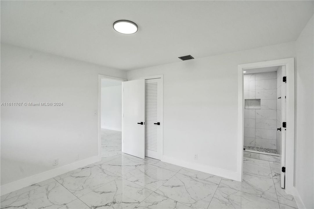 待售: $595,000 (4 贝兹, 3 浴室, 1935 平方英尺)