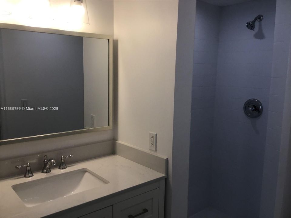 For Rent: $2,300 (2 beds, 2 baths, 1100 Square Feet)