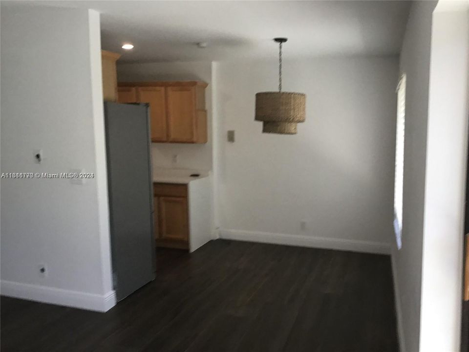 For Rent: $2,300 (2 beds, 2 baths, 1100 Square Feet)