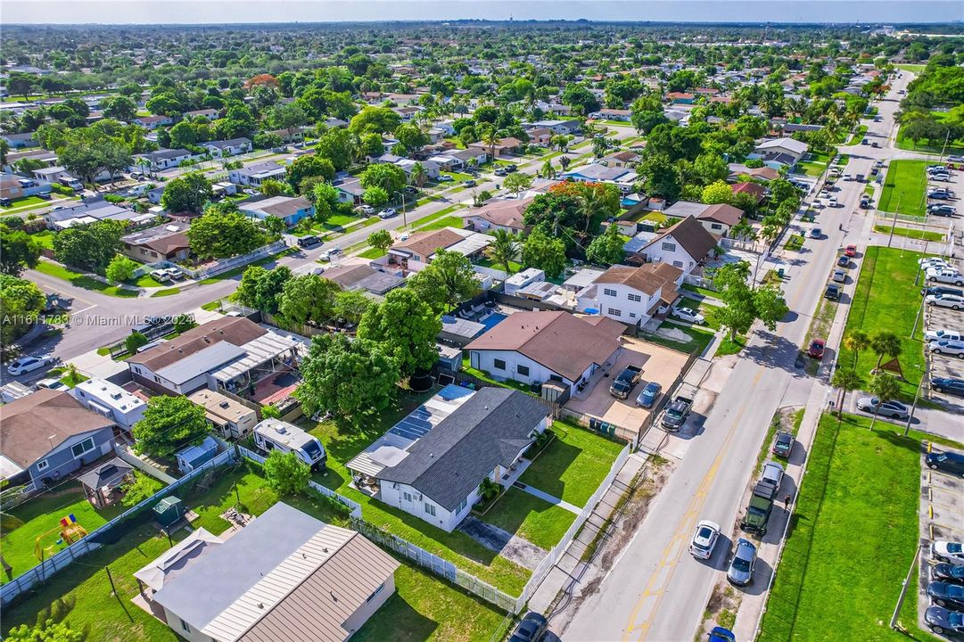 Vendido Recientemente: $585,000 (5 camas, 3 baños, 1524 Pies cuadrados)