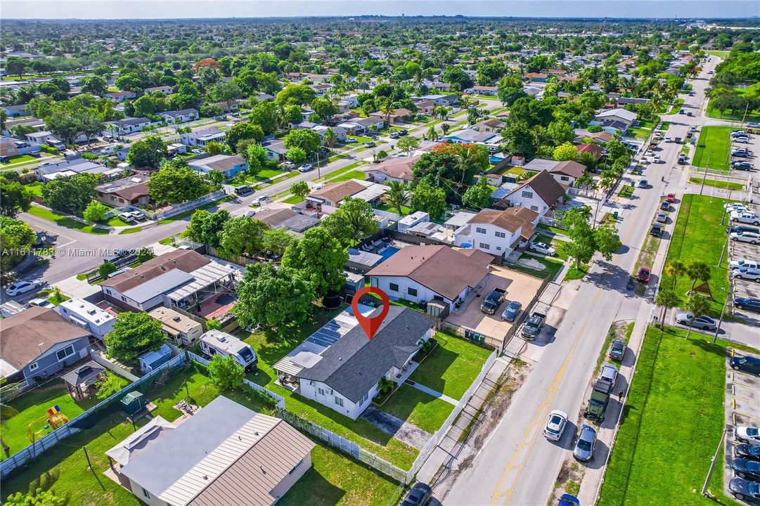 Vendido Recientemente: $585,000 (5 camas, 3 baños, 1524 Pies cuadrados)