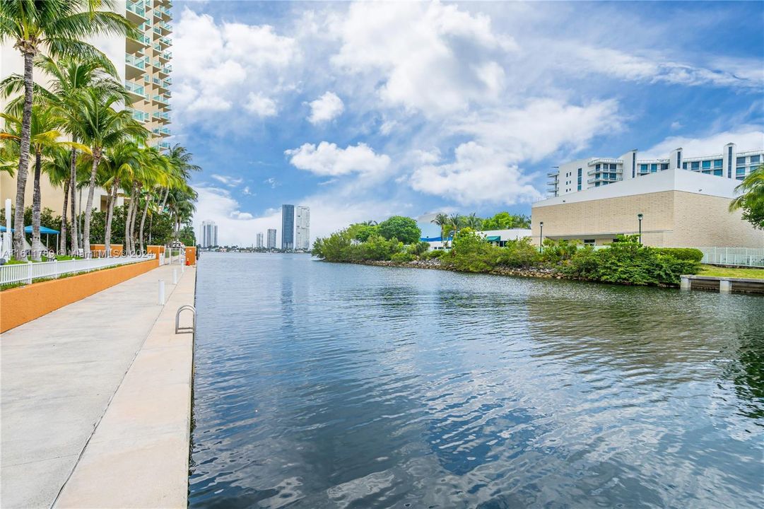 For Sale: $1,599,000 (3 beds, 2 baths, 1730 Square Feet)