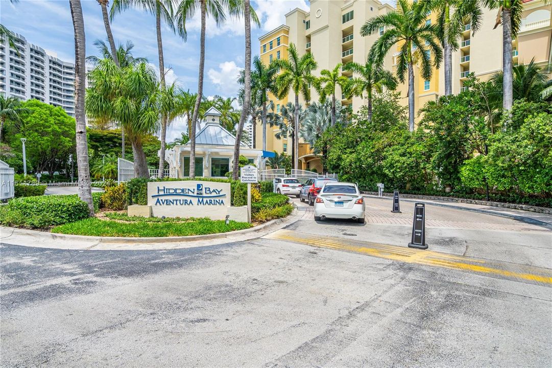 For Sale: $1,599,000 (3 beds, 2 baths, 1730 Square Feet)