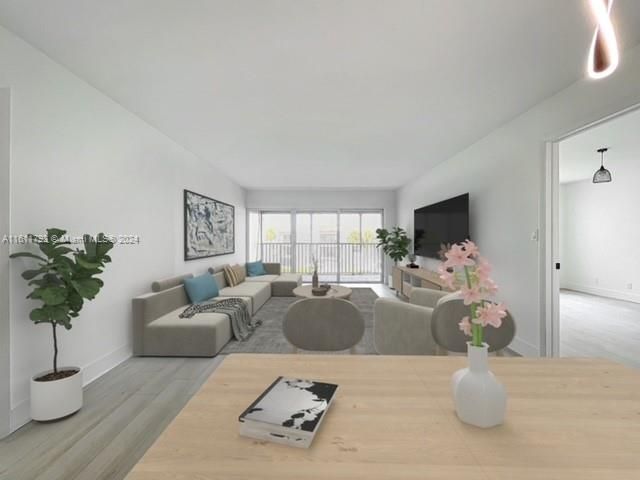 For Sale: $399,999 (2 beds, 2 baths, 1106 Square Feet)